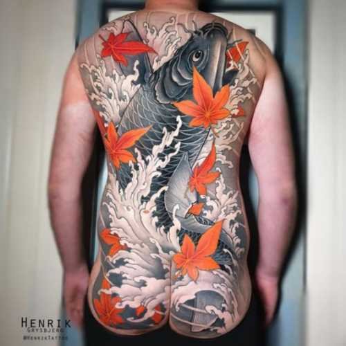 113 tatouage japonais dos carpe