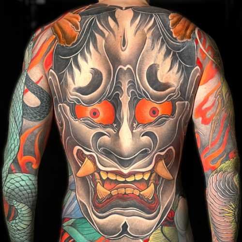 96 tatouage japonais dos hannya