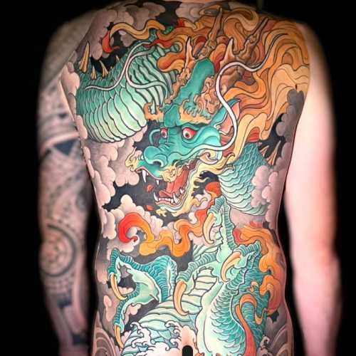 53 tatouage japonais dos dragon couleur