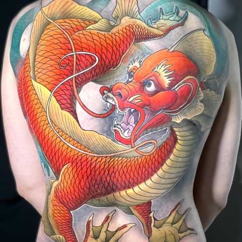 35 tatouage japonais dragon couleur rouge