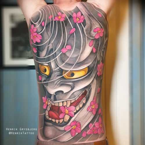 44 tatouage japonais hannya couleur dos